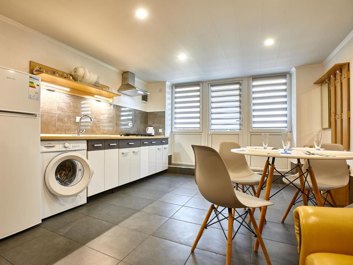 Private Apartments Truskavets Luaran gambar